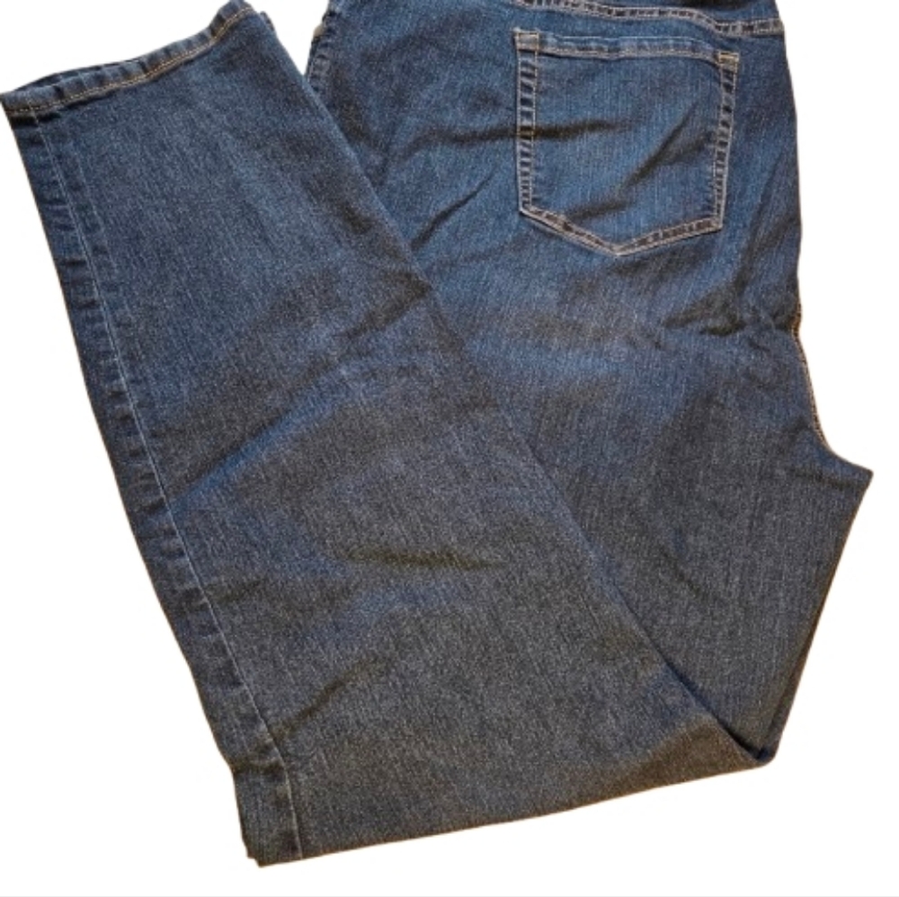 Torrid Medium Wash Mid-Rise Jeans Size 24 Tall Inseam